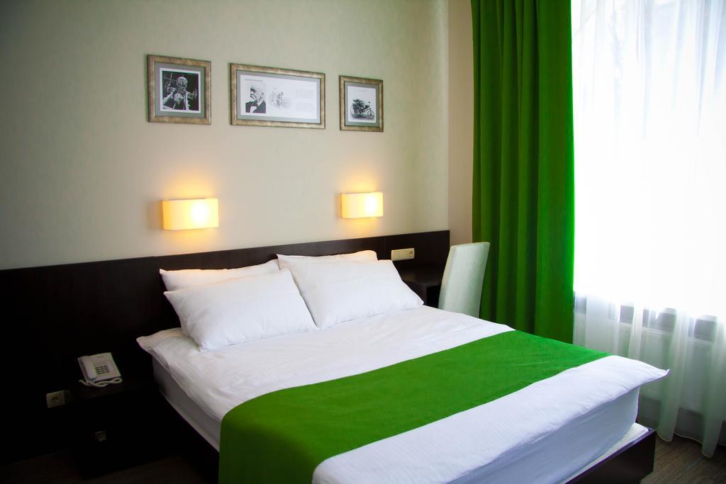 Schiller Hotel Kamjanske Kamer foto